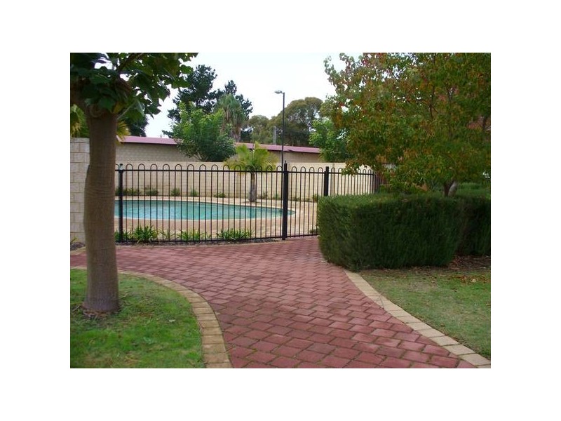 12/2 BENJAMIN STREET, Armadale WA 6112