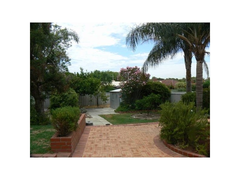 12 Egeus Way, Coolbellup WA 6163