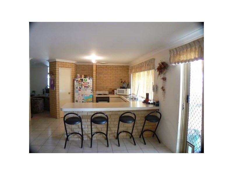 60 Williambury Drive, Yangebup WA 6164