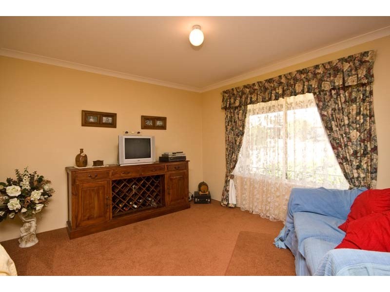 28 Catalpa Crescent, South Lake WA 6164