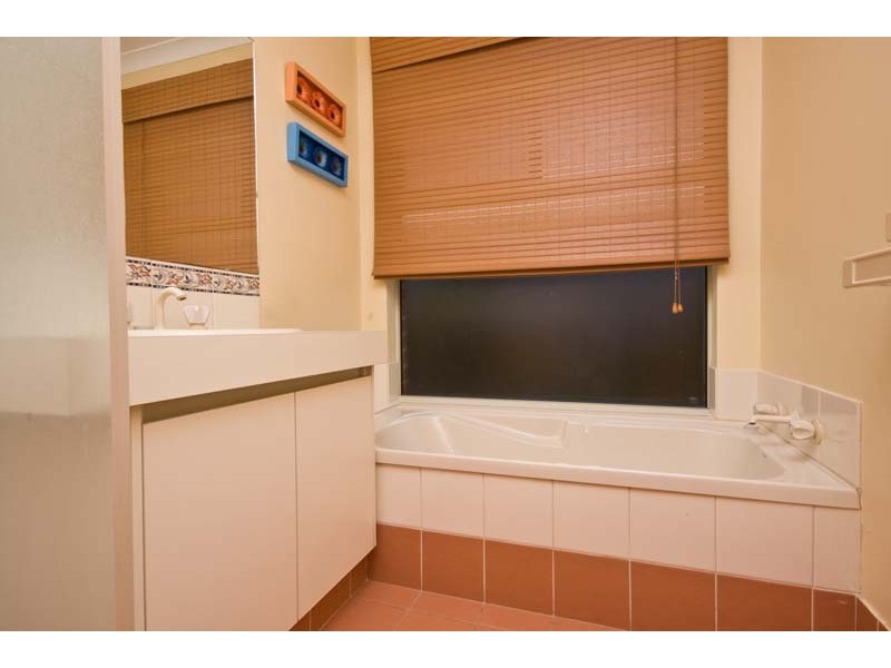 28 Catalpa Crescent, South Lake WA 6164