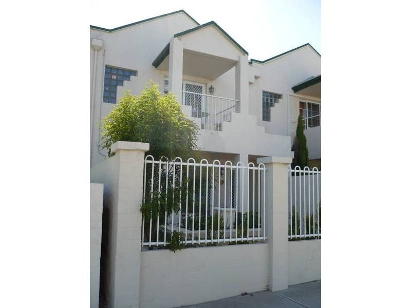 1/116 Solomon Street, Fremantle WA 6160