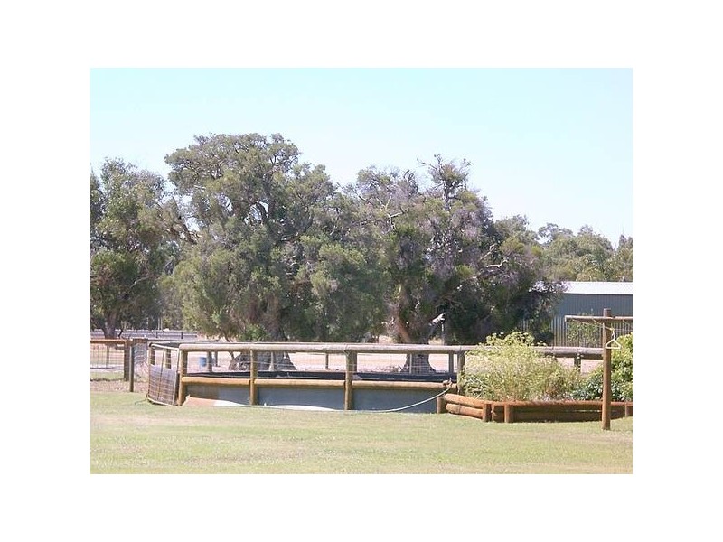 142 Country Drive, Oakford WA 6121