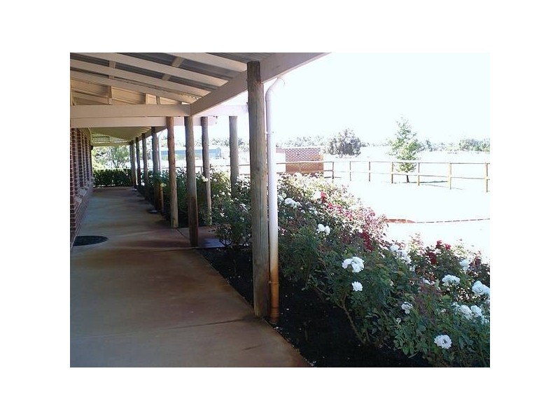 142 Country Drive, Oakford WA 6121