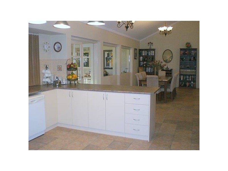 142 Country Drive, Oakford WA 6121