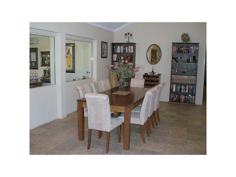 142 Country Drive, Oakford WA 6121