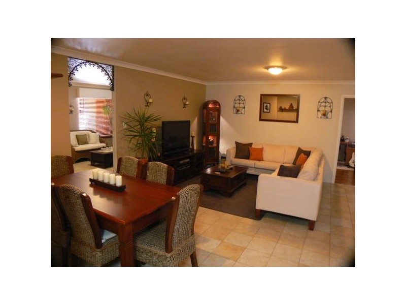 6 Rapania Rise, Yangebup WA 6164