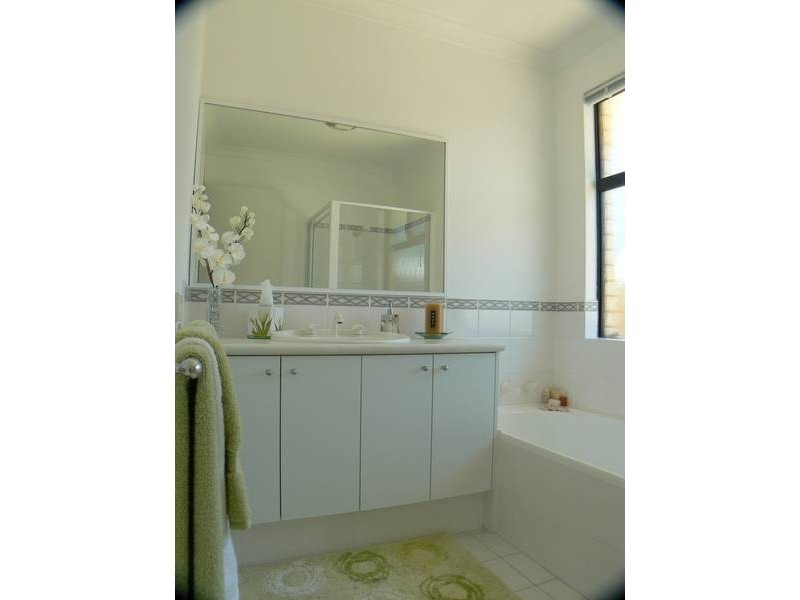 7 Ellesmere Circuit, Success WA 6164