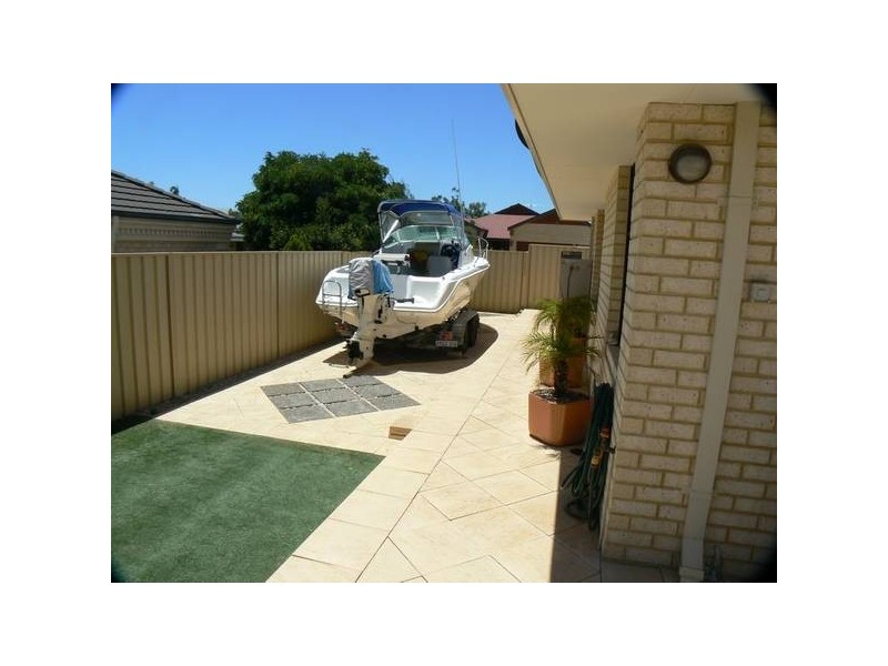 7 Ellesmere Circuit, Success WA 6164