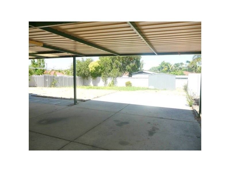 11a Gwenneth Terrace, South Lake WA 6164