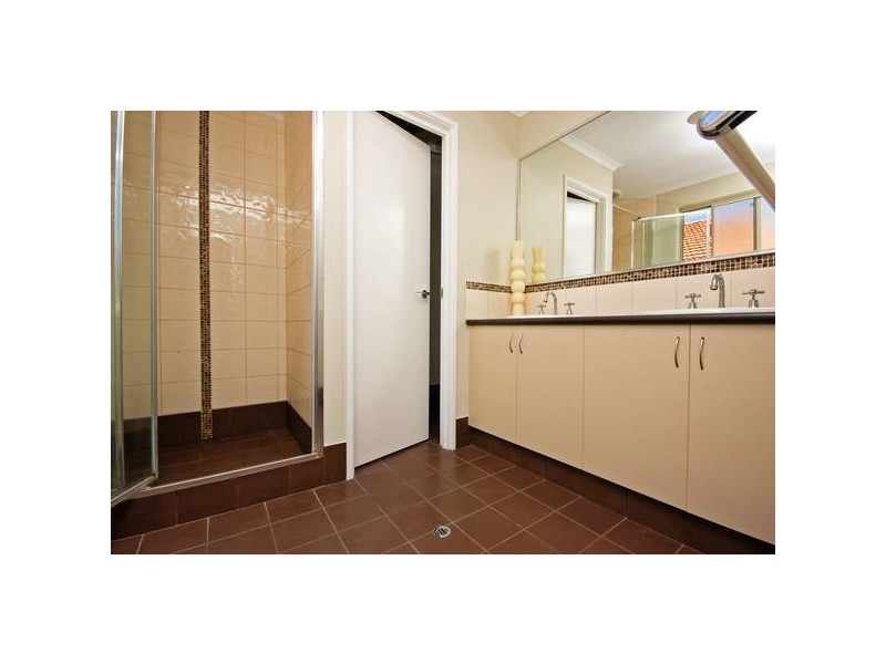 31 Murrumbidgee Drive, Hammond Park WA 6164