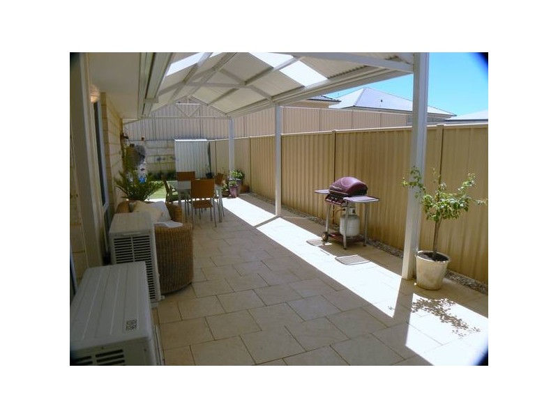 25 Lakefront Avenue, Beeliar WA 6164