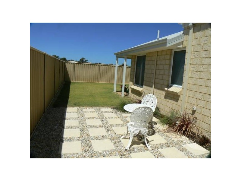 25 Lakefront Avenue, Beeliar WA 6164