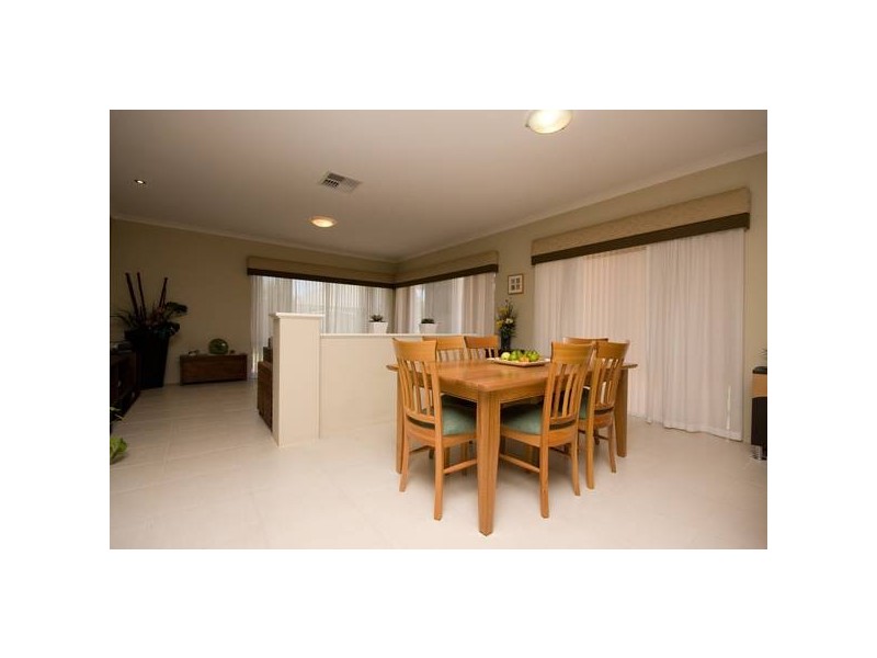 274 Wentworth Parade, Success WA 6164