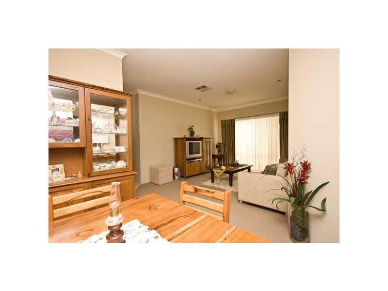 274 Wentworth Parade, Success WA 6164