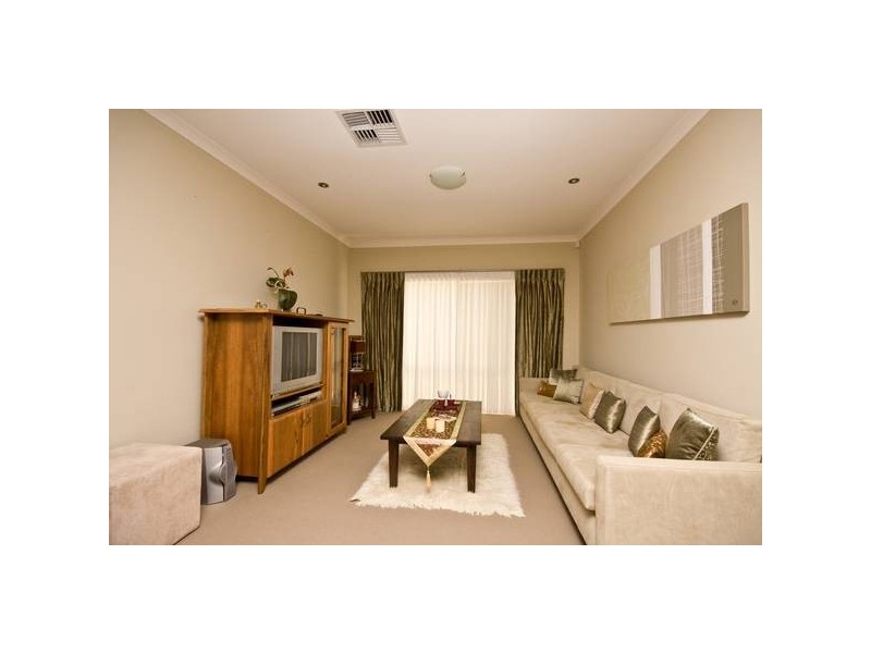 274 Wentworth Parade, Success WA 6164