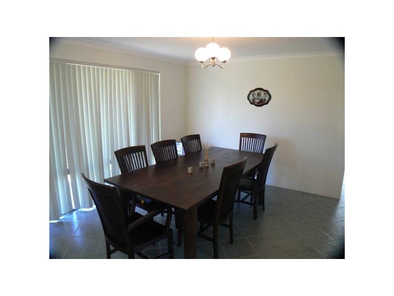 2 Thatched Court, Bibra Lake WA 6163