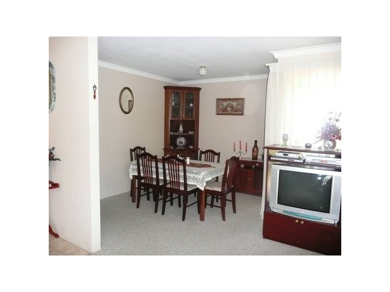 2b Blackthorne Crescent, South Lake WA 6164