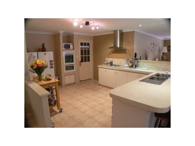 8 Stook Court, Spearwood WA 6163