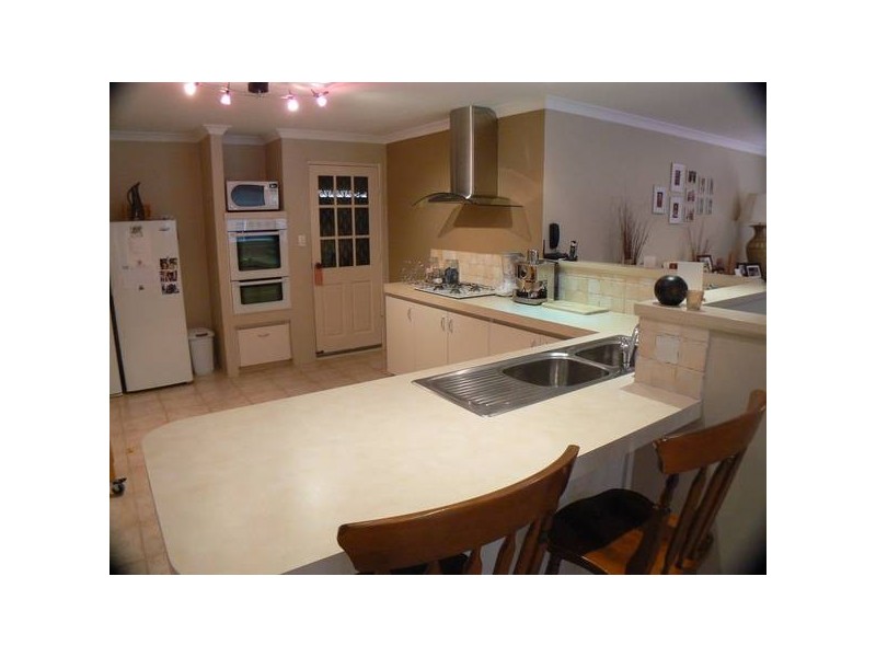 8 Stook Court, Spearwood WA 6163