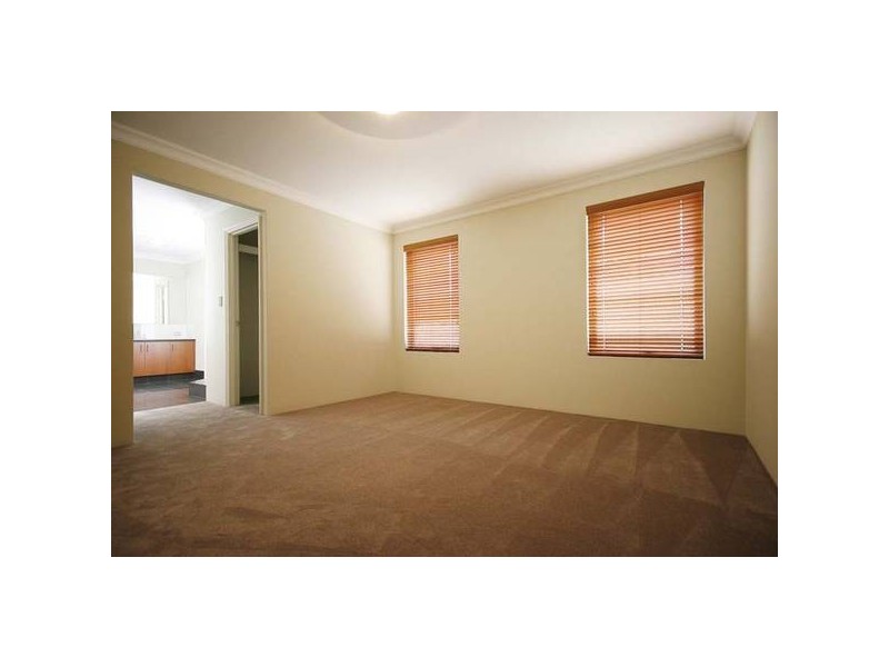 11 Barcoo Bend, Hammond Park WA 6164