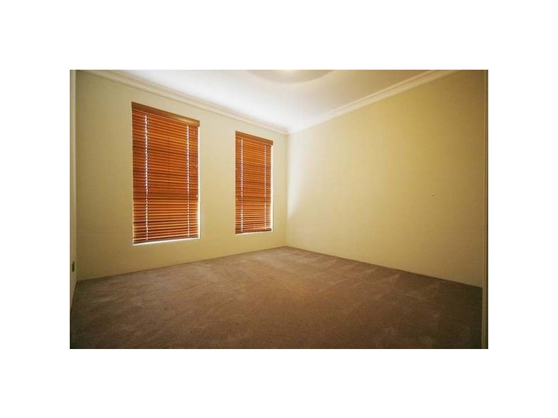 11 Barcoo Bend, Hammond Park WA 6164