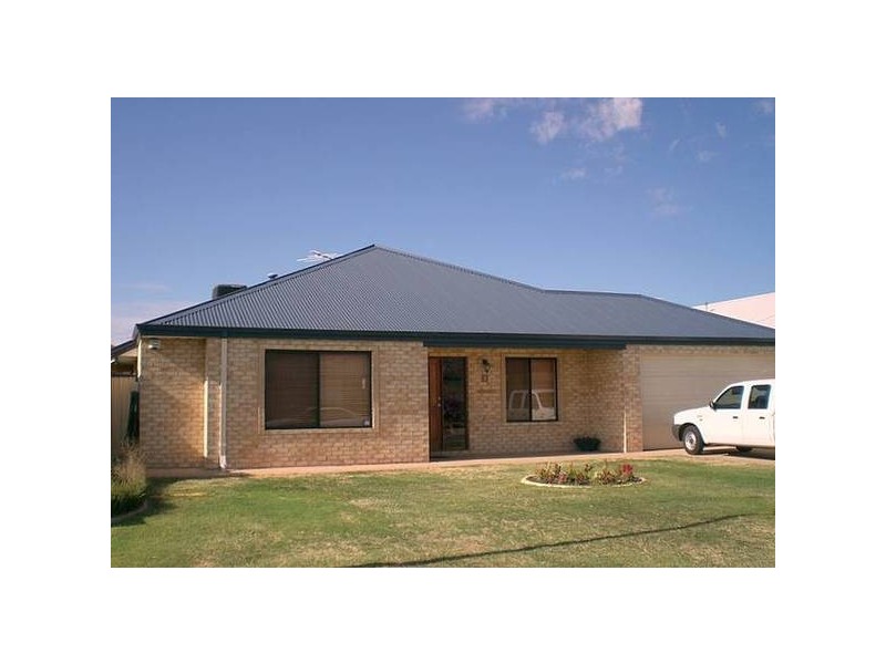 9 Abilene Way, Success WA 6164