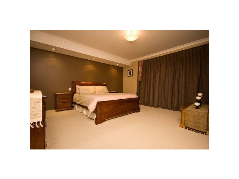 41 Jackadder Ave, Success WA 6164