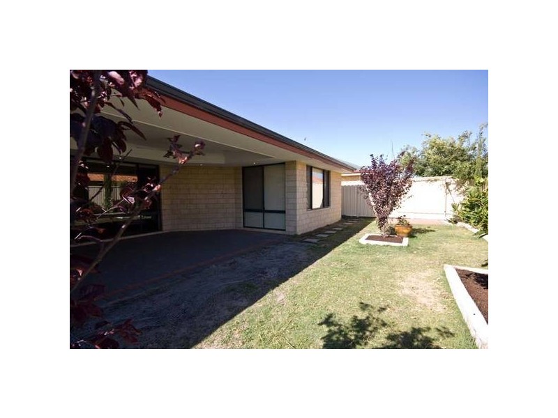 41 Jackadder Ave, Success WA 6164