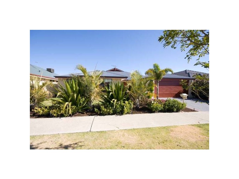 41 Jackadder Ave, Success WA 6164