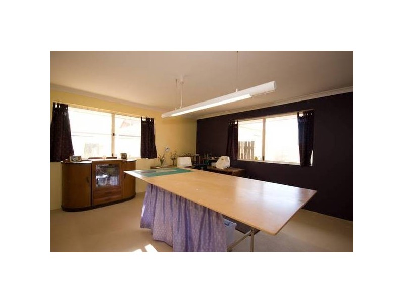 36 Jackadder Ave, Success WA 6164
