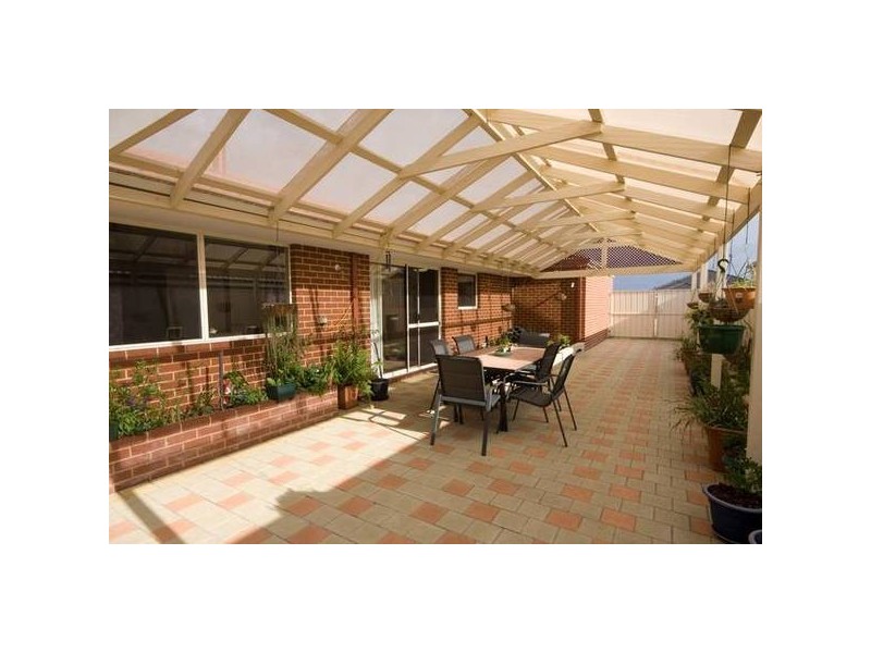 36 Jackadder Ave, Success WA 6164