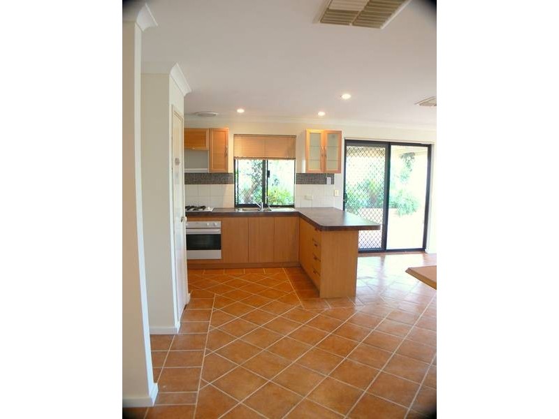 4 Kabbarli Loop, South Lake WA 6164