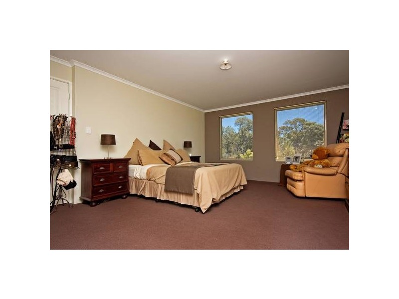 31 Murrumbidgee Drive, Success WA 6164