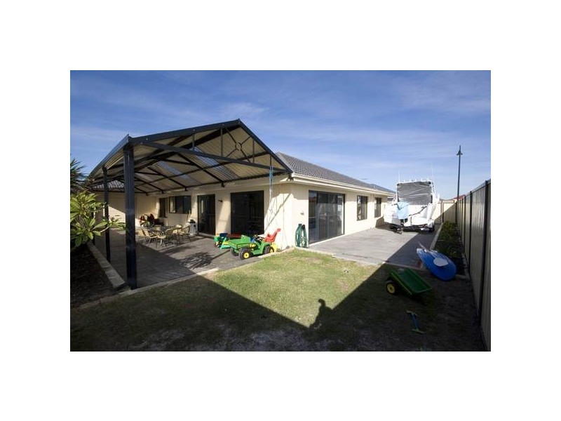 12 Caridean Way, Success WA 6164