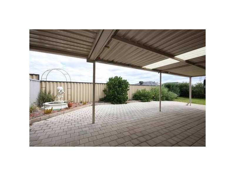 41 Briggs Street, South Lake WA 6164