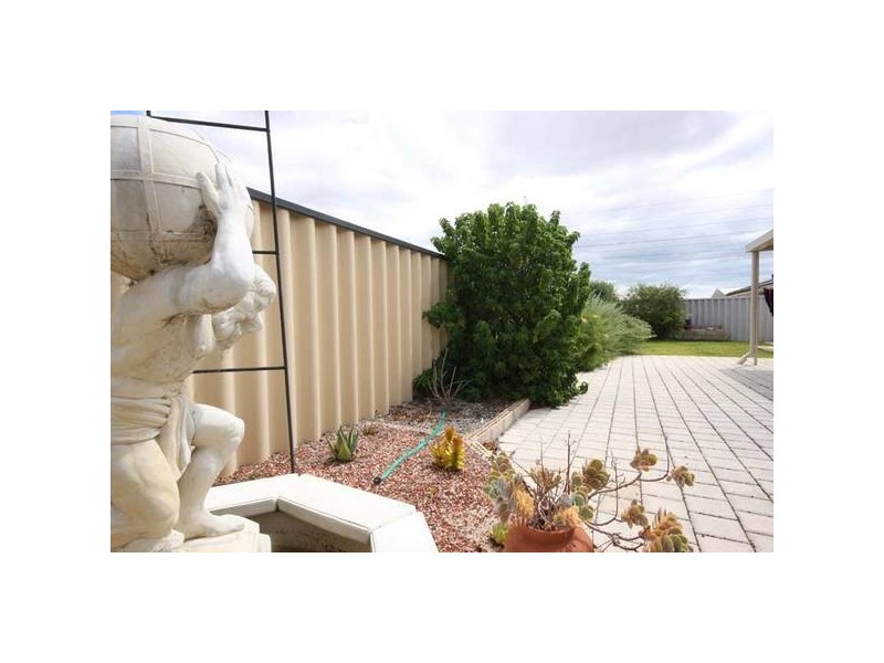 41 Briggs Street, South Lake WA 6164