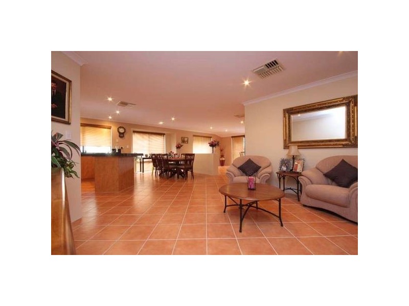 27 Hybanthus Loop, Beeliar WA 6164