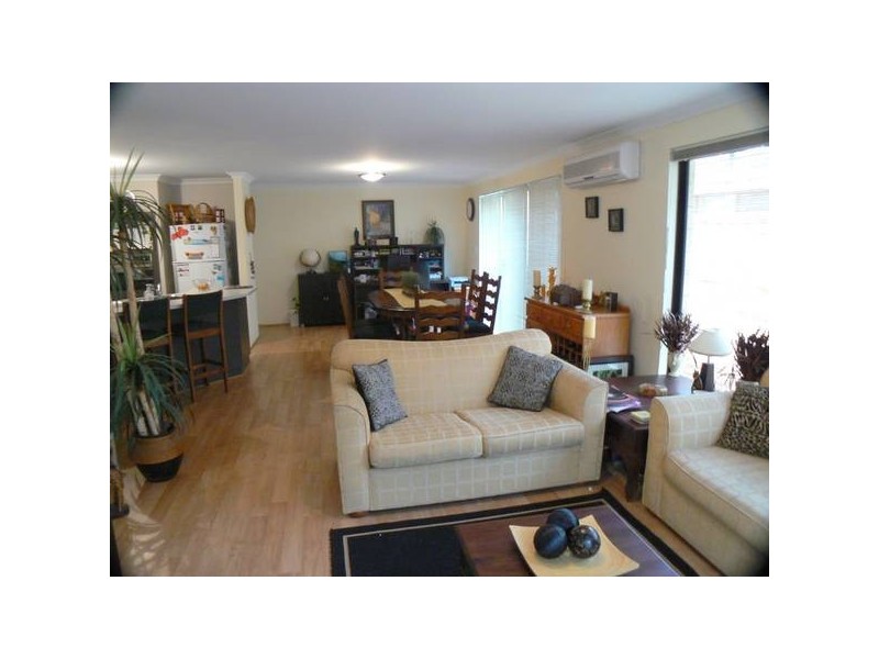 19 Aurora Drive, Atwell WA 6164