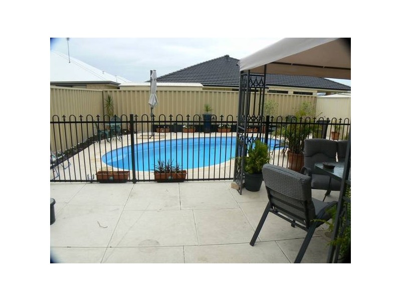 19 Aurora Drive, Atwell WA 6164