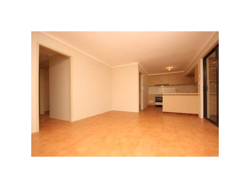 12 Bluebell Way, Bibra Lake WA 6163