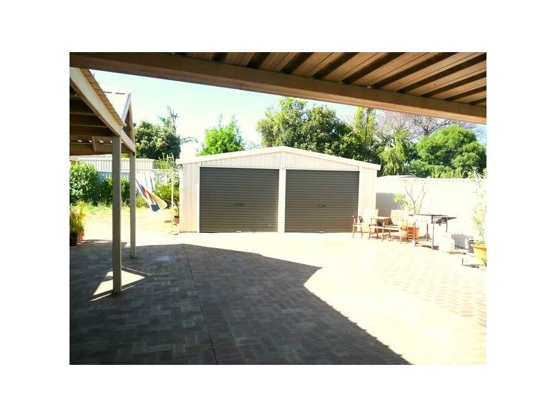 12 Nagambie Close, South Lake WA 6164