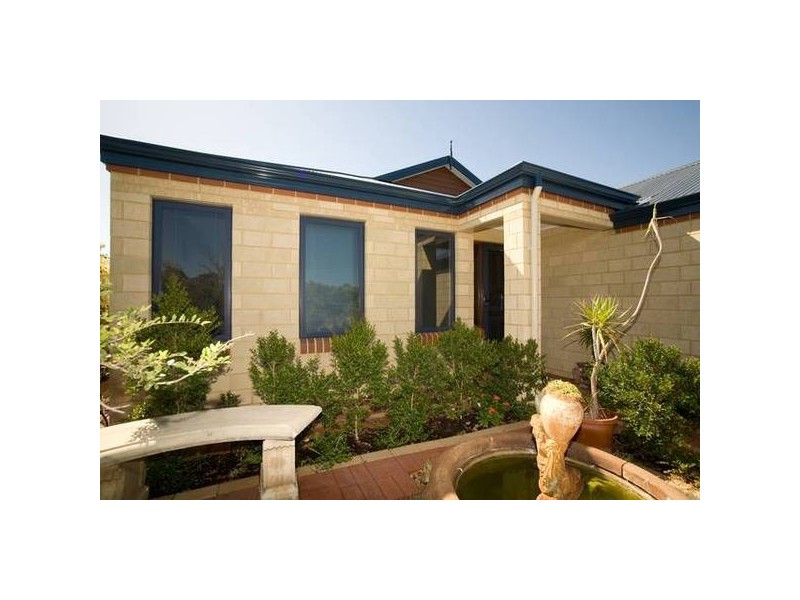 37 Murrumbidgee Drive, Hammond Park WA 6164