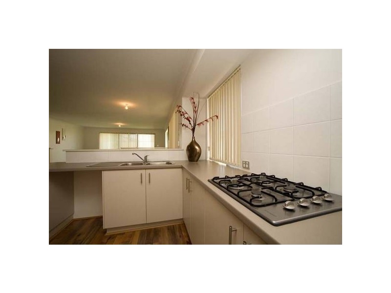 14 Cotswold Parade, Aubin Grove WA 6164
