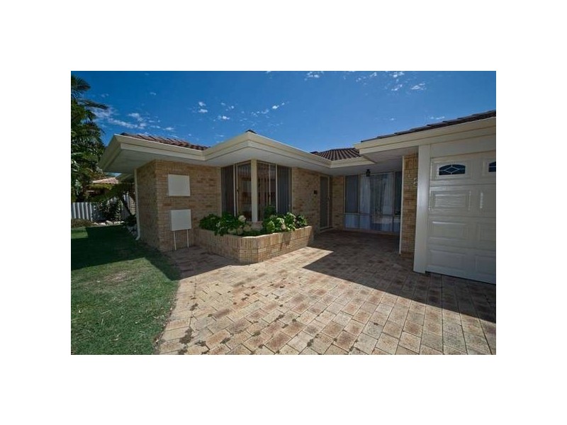 18 Windmill Drive, Bibra Lake WA 6163