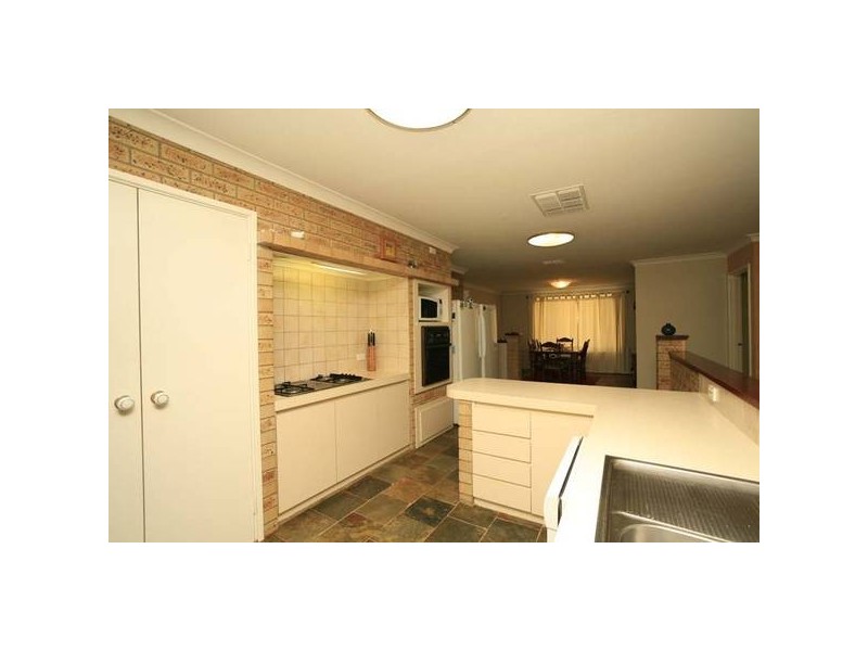 18 Windmill Drive, Bibra Lake WA 6163