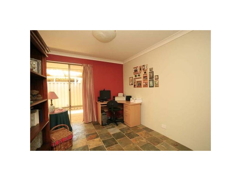 18 Windmill Drive, Bibra Lake WA 6163