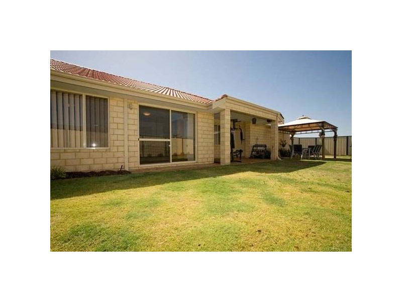 325 Wentworth Parade, Success WA 6164
