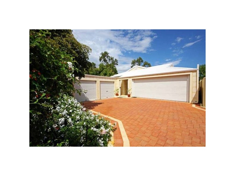 22 Foxall Place, South Lake WA 6164