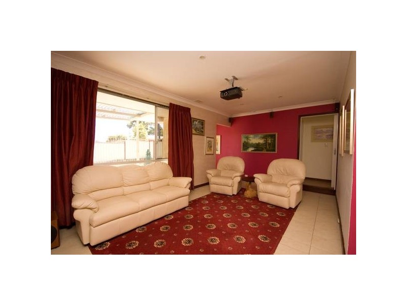 25 Angorra Road, Mount Nasura WA 6112